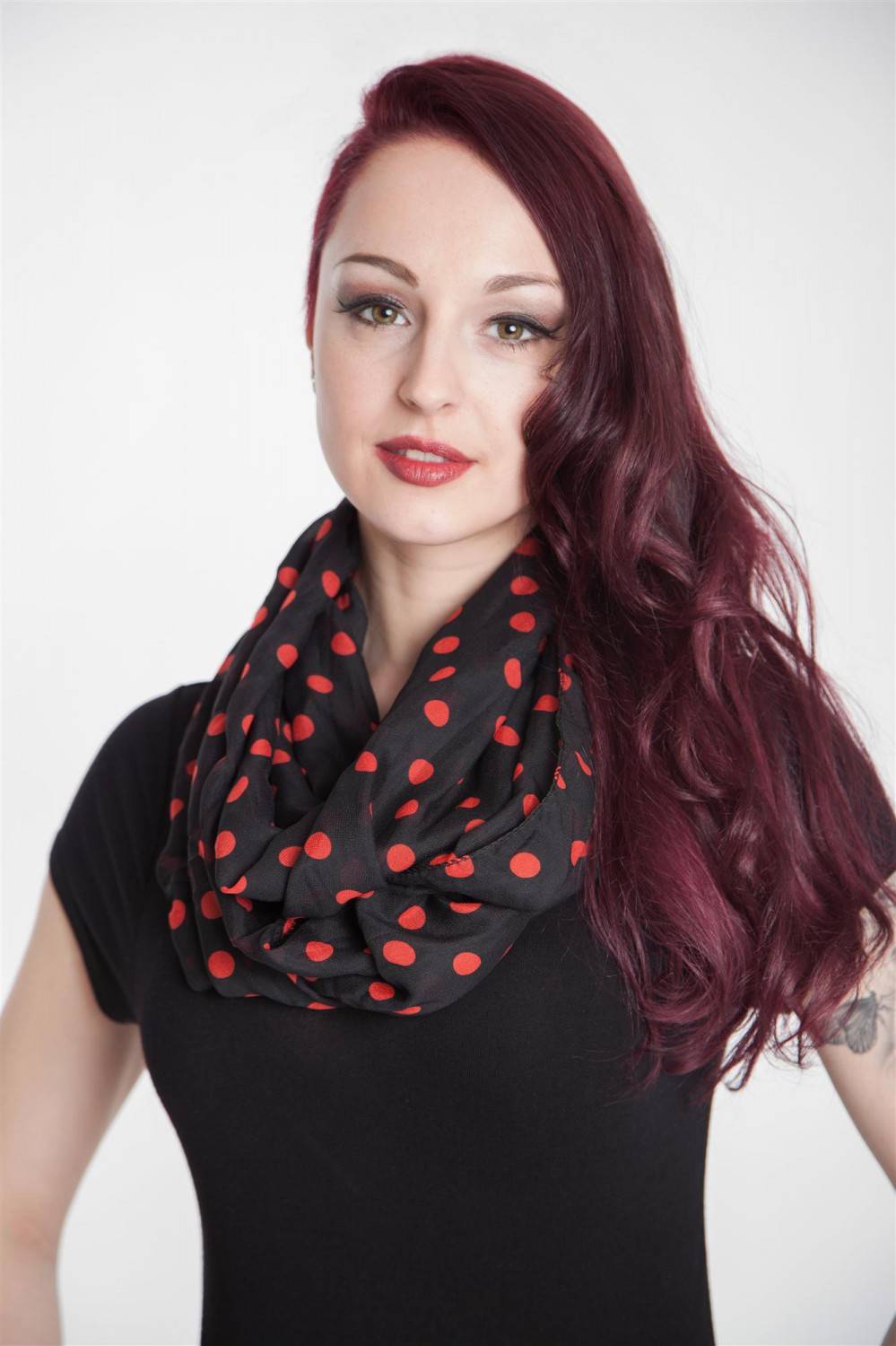 Stylebreaker Seidiger Loop mit Punkte Muster Riesige Ersparnisse