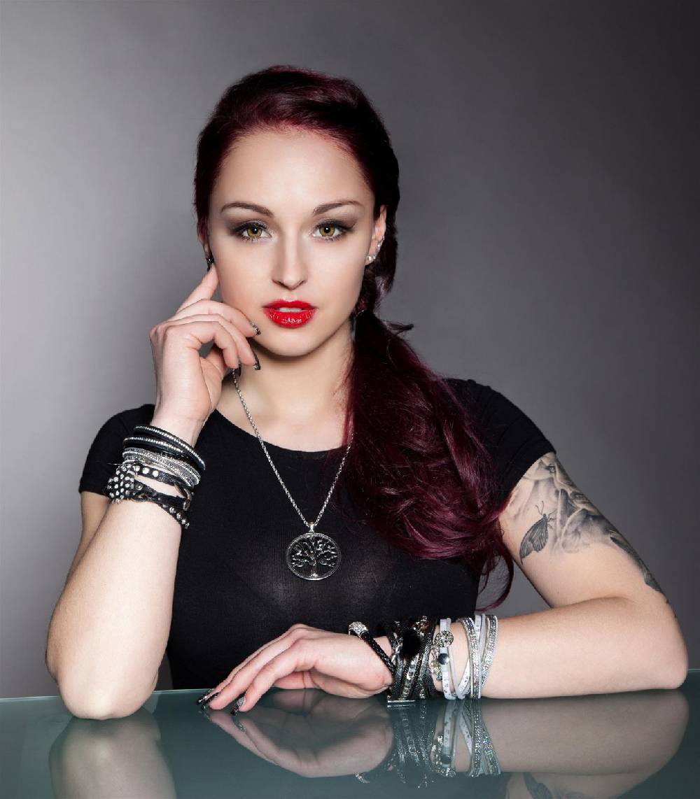 Stylebreaker Halskette mit Lebensbaum Anhänger und Strass Super Sparpreis