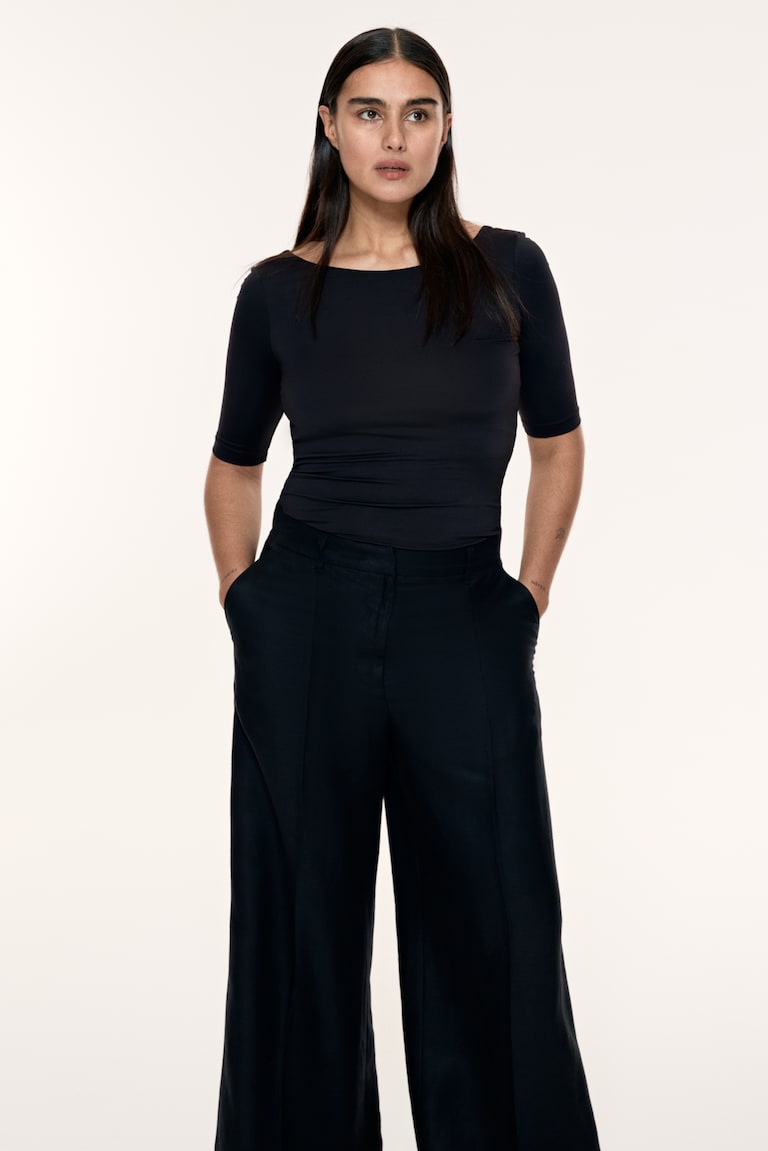 H&M Shirt mit Ballerina-Ausschnitt Sonderangebote