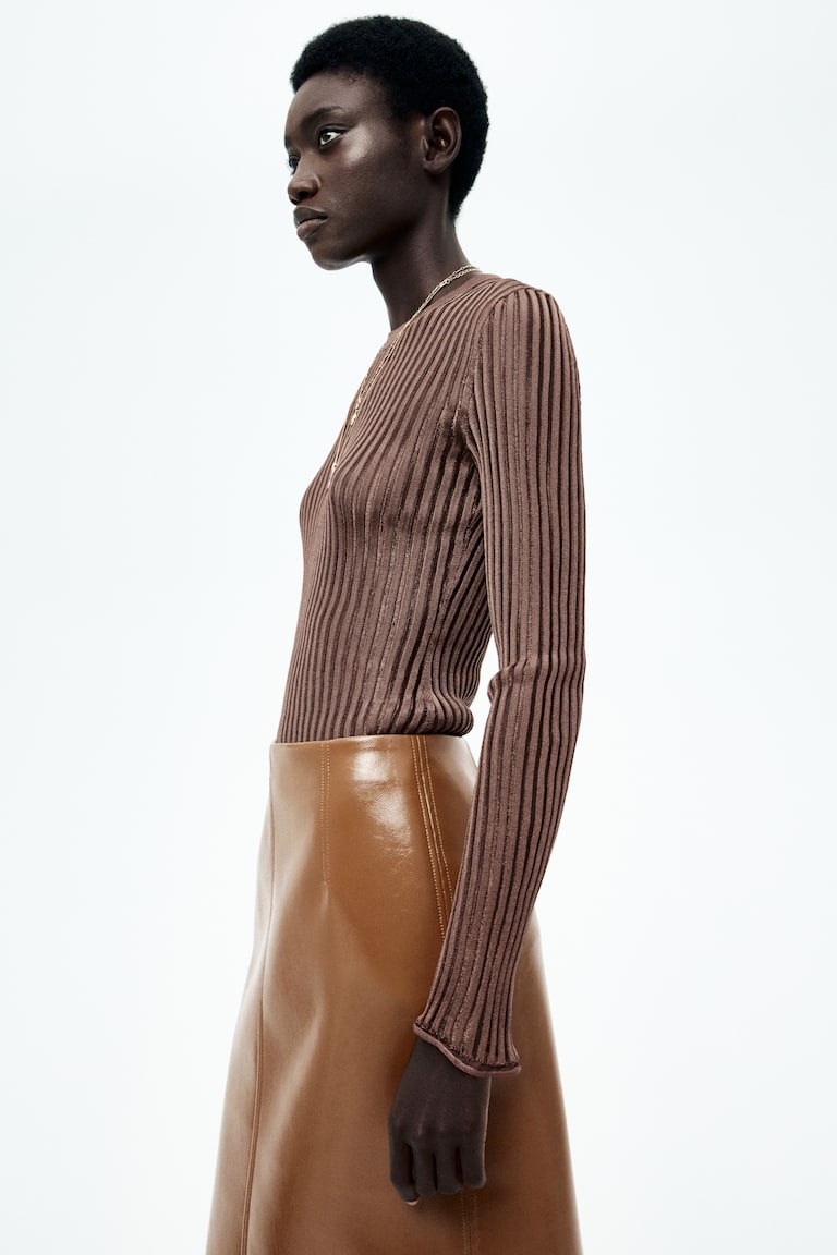 H&M Durchscheinendes Shirt in Rippstrick Discount Store für neue Produkte