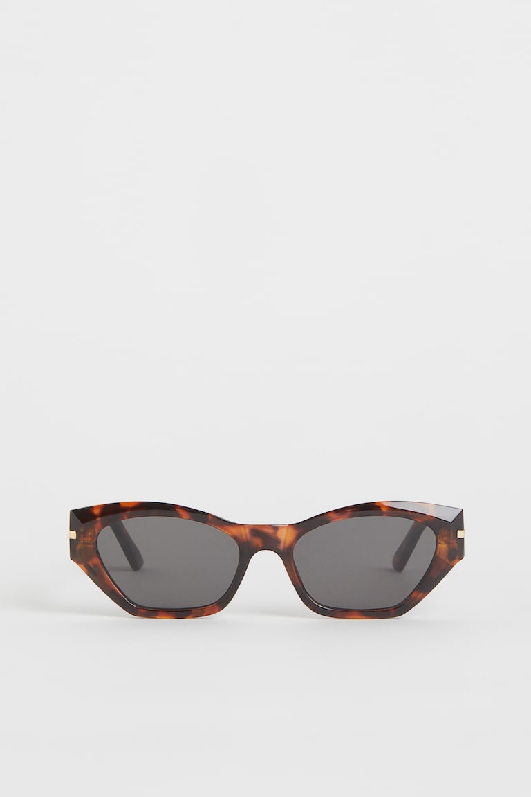 H&M Cat-Eye-Sonnenbrille 50% Rabatt für begrenzte Zeit
