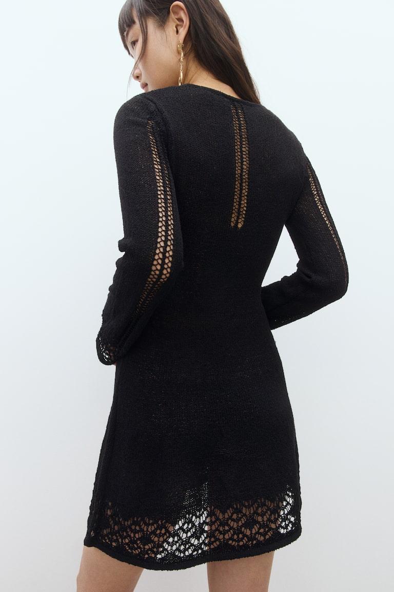 H&M Minikleid in Ajourstrick Große Rabatte
