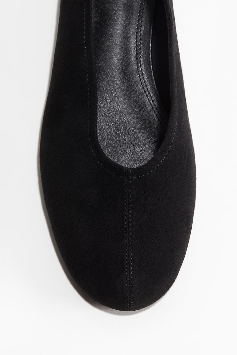 H&M Ballerinas Vierteljährliche Förderung