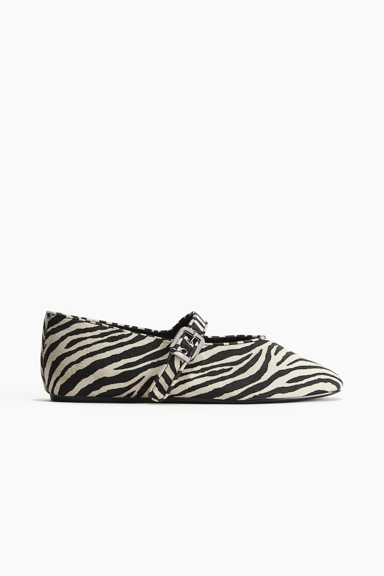 H&M Mary-Janes Fabrikladen