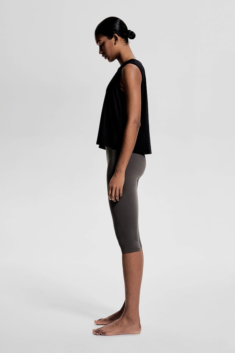H&M Kastiges Sport-Tanktop mit DryMove™ Sonderangebot der Fabrik