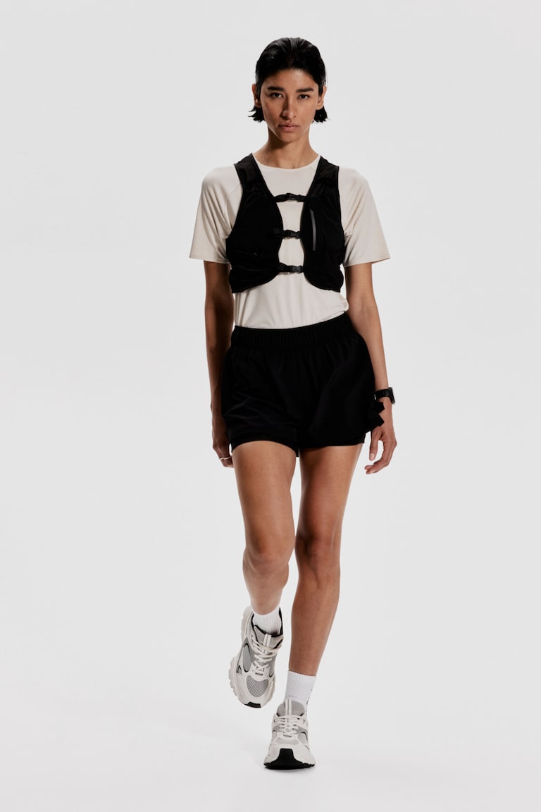 H&M Doppellagige Laufshorts mit DryMove™ Begrenztes Angebot