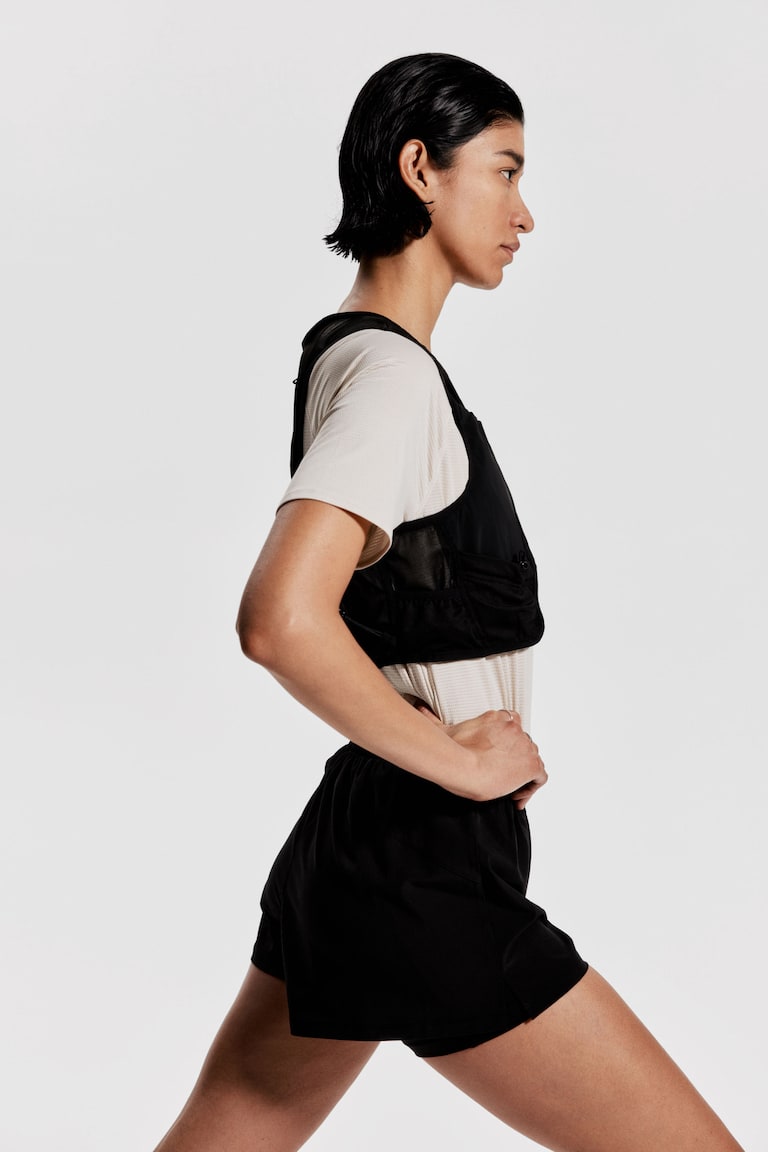 H&M Doppellagige Laufshorts mit DryMove™ Begrenztes Angebot