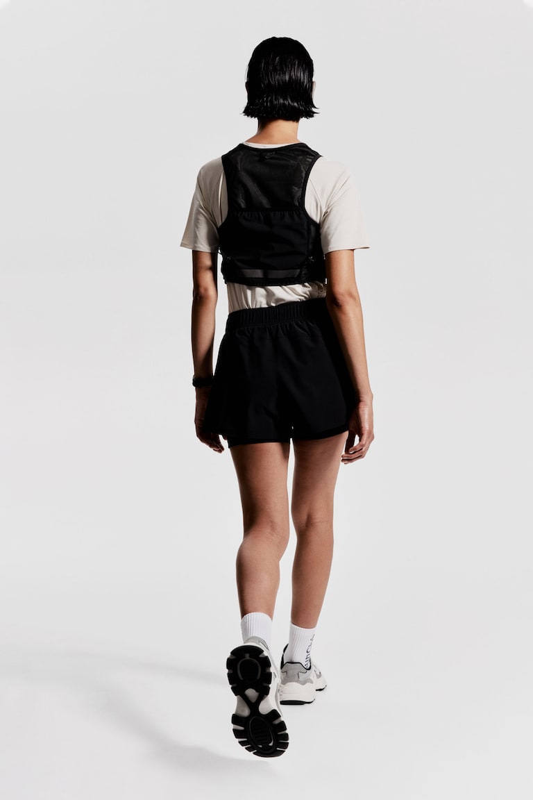 H&M Doppellagige Laufshorts mit DryMove™ Begrenztes Angebot