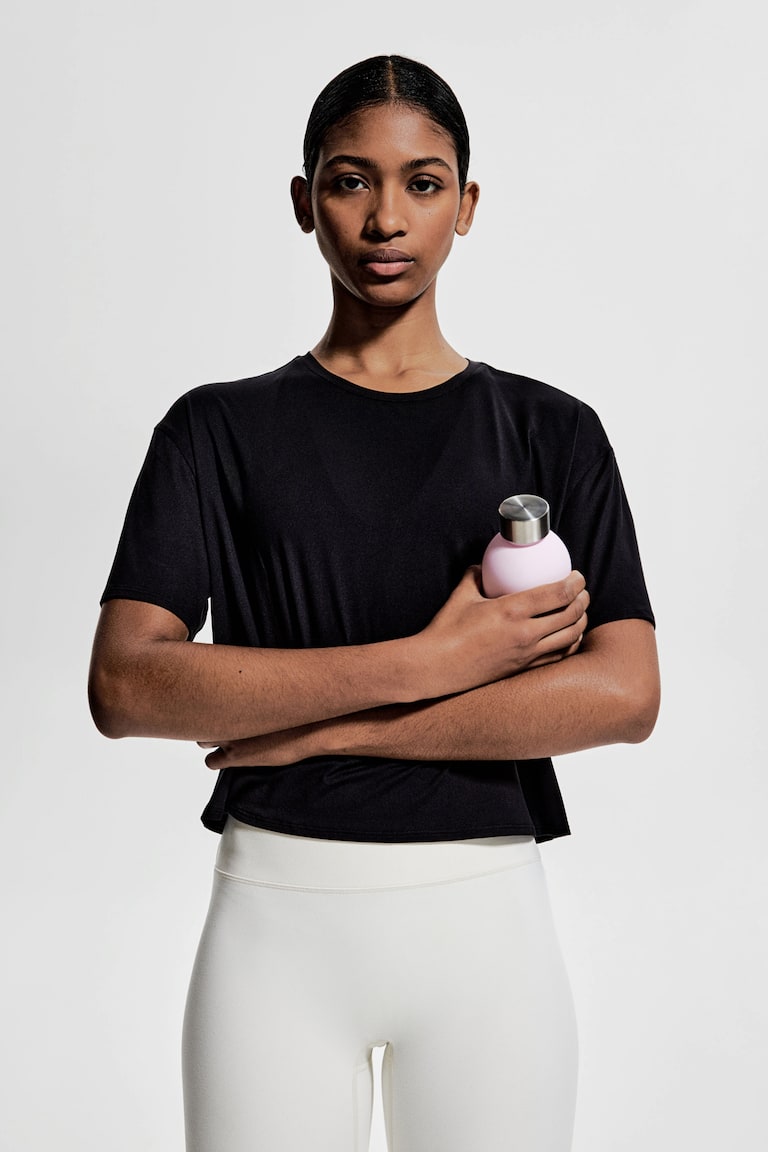 H&M Kastiges Sportshirt mit DryMove™ Cyber Monday