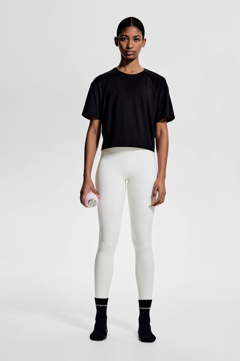 H&M Kastiges Sportshirt mit DryMove™ Cyber Monday