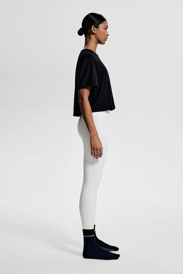 H&M Kastiges Sportshirt mit DryMove™ Cyber Monday