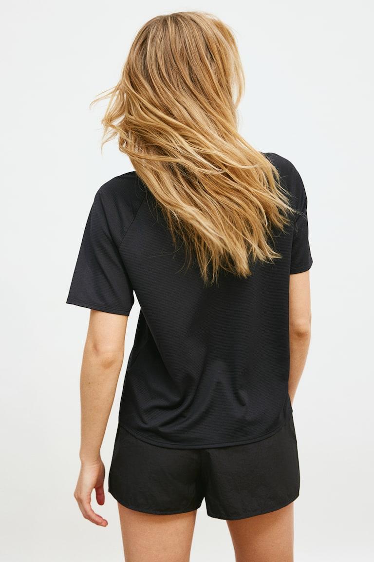 H&M Sportshirt mit DryMove™ Lagerräumung
