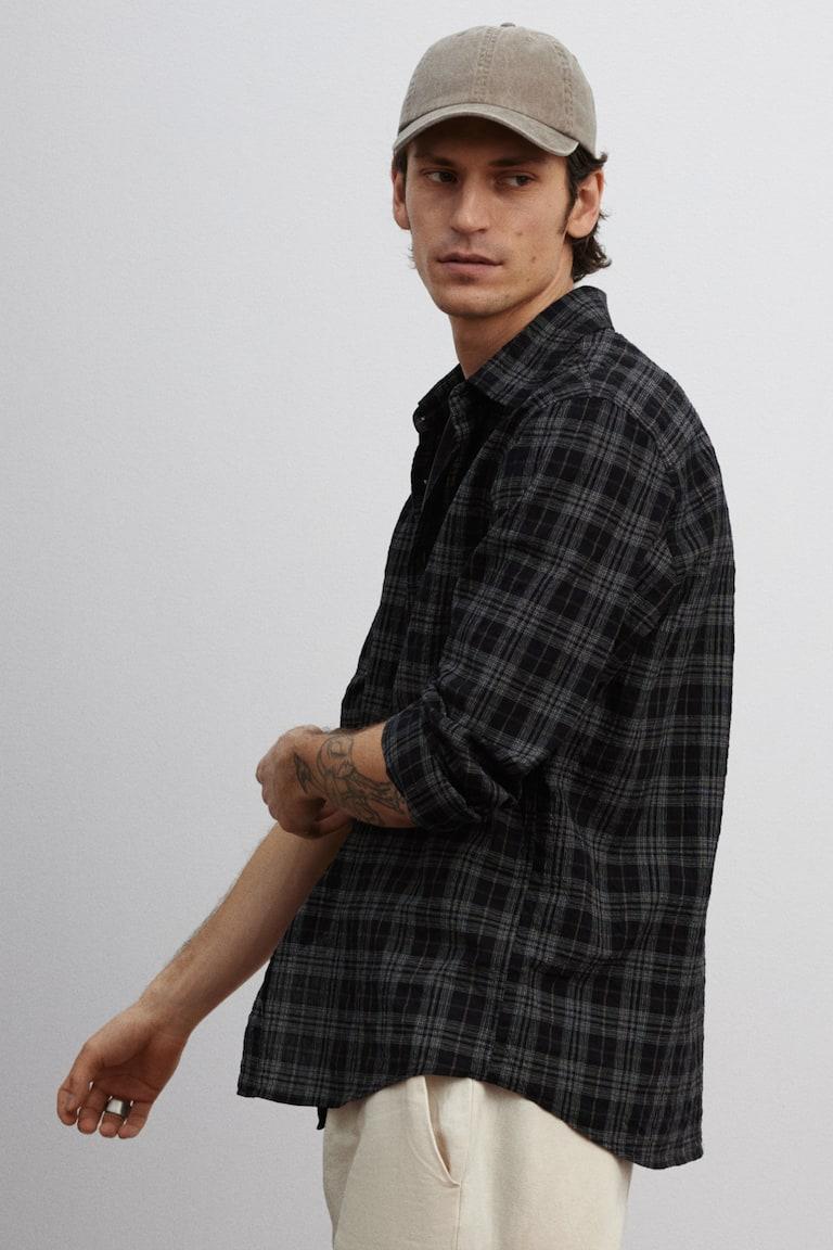 H&M Hemd mit Struktur in Loose Fit Letzte 3 Tage