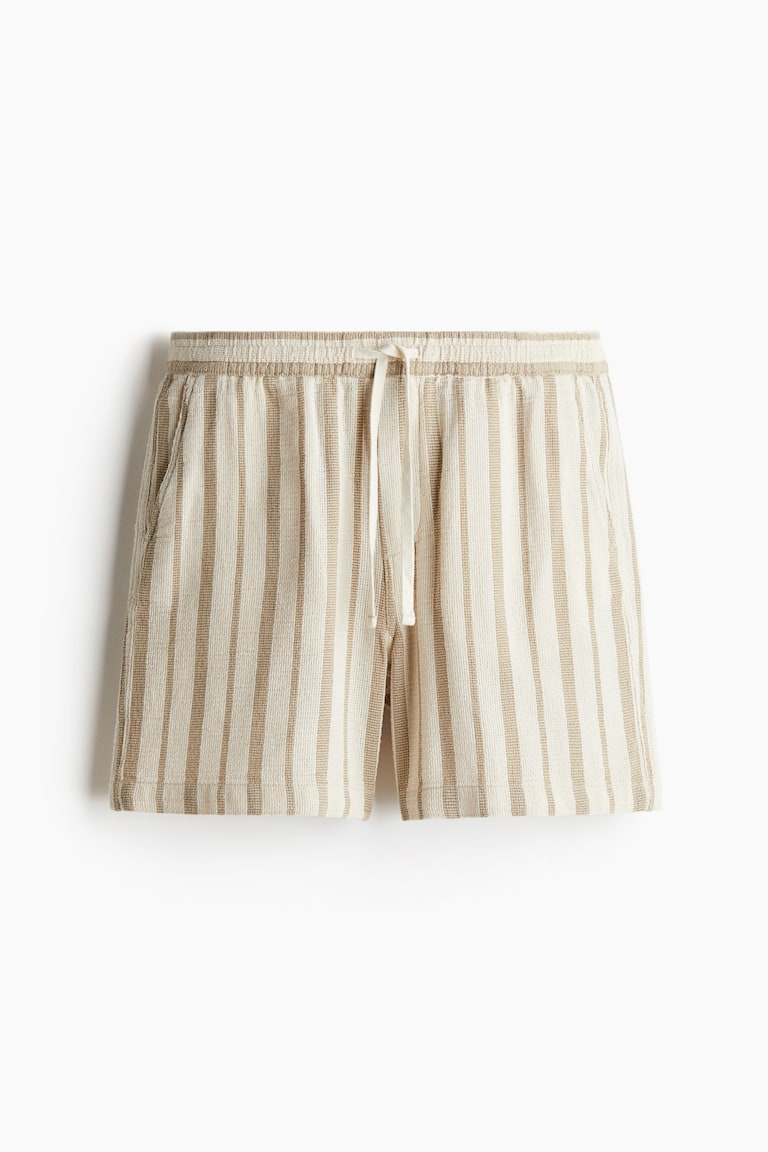 H&M Shorts aus Webstoff in Regular Fit Letzter Tag