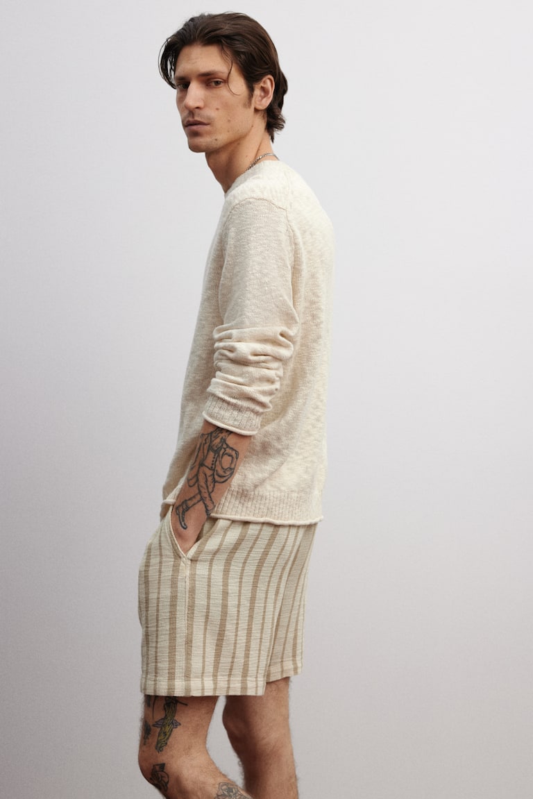 H&M Shorts aus Webstoff in Regular Fit Zeitbegrenzte Promotion