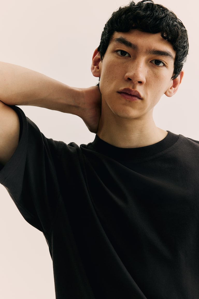 H&M T-Shirt in Oversized Fit Saisonale Angebote