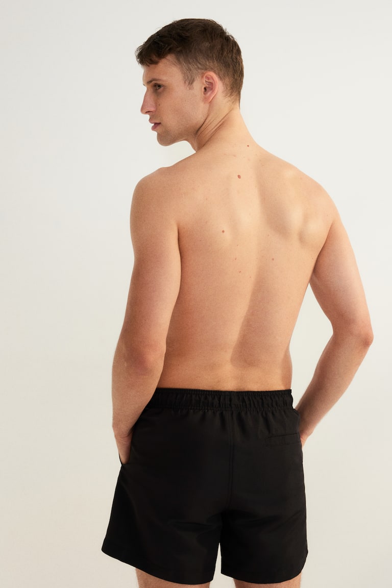 H&M Badeshorts Preisnachlass