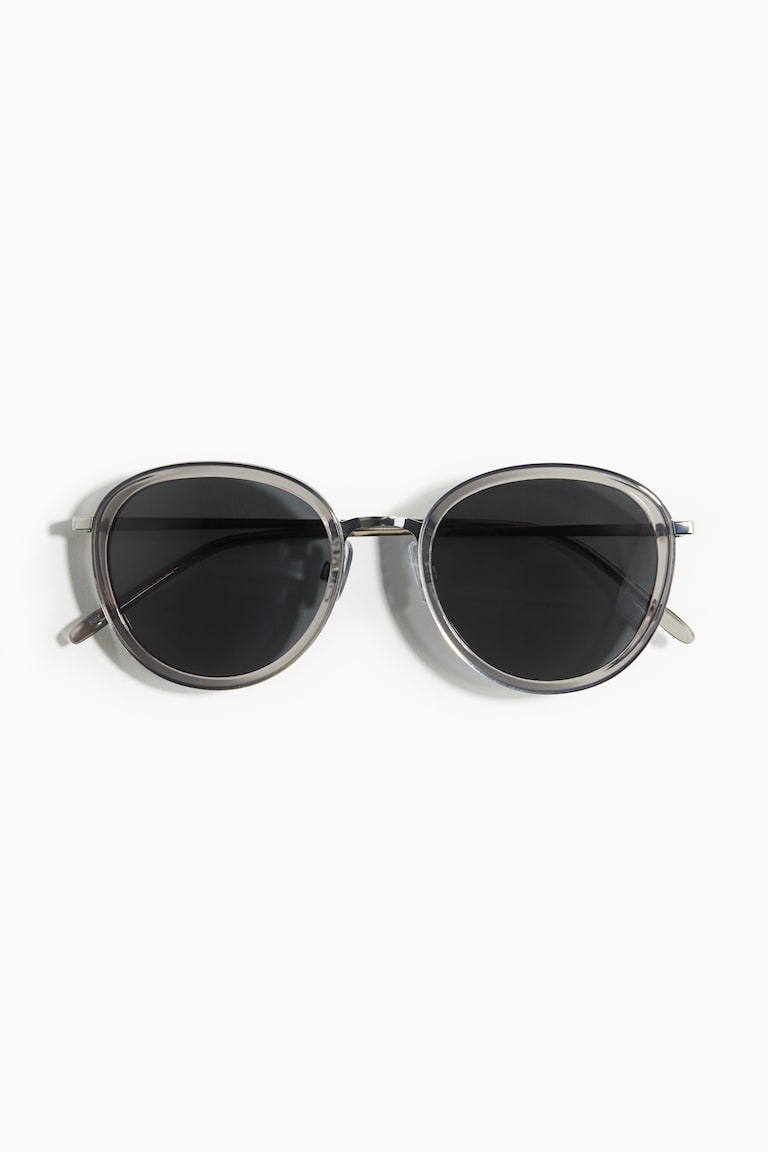 H&M Polarisierende Sonnenbrille 50% Rabatt mit kostenlosem Versand