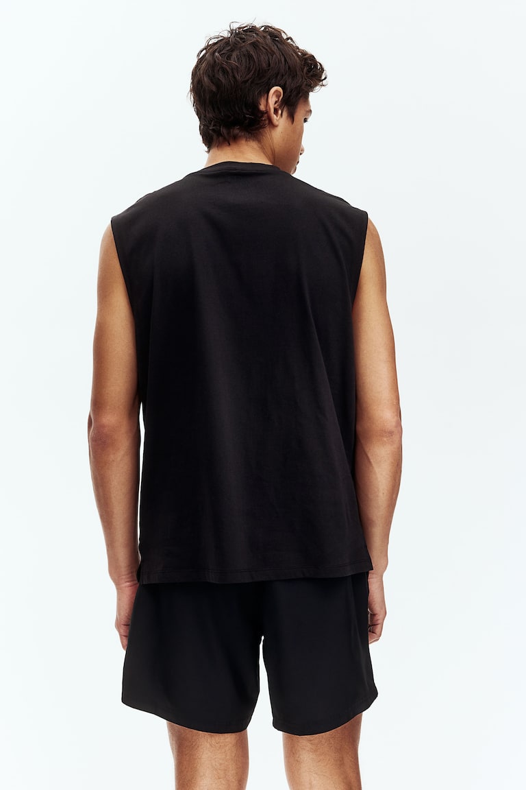 H&M Halblange Sportshorts mit DryMove™ Blitzangebot