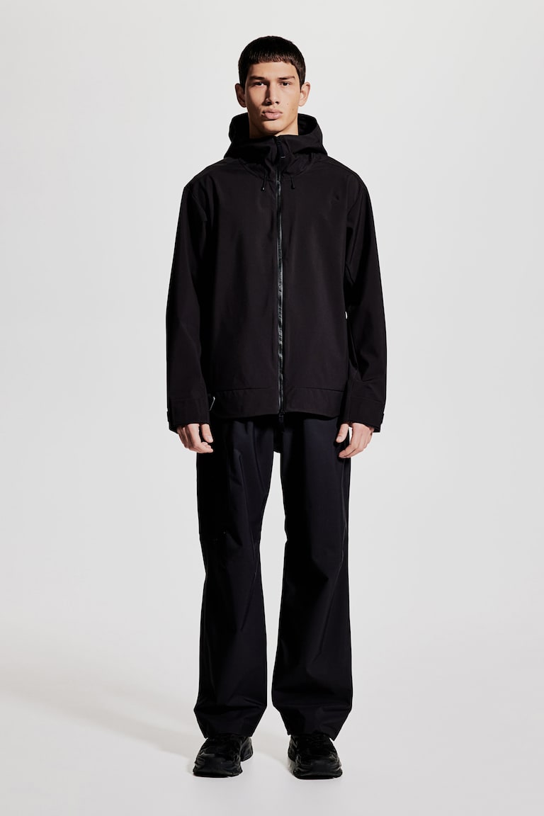 H&M Wasserabweisende Softshelljacke in Regular Fit Super Rabatt