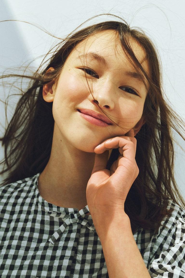 H&M Peplumbluse aus Baumwoll-Seersucker Valentinstagsangebot
